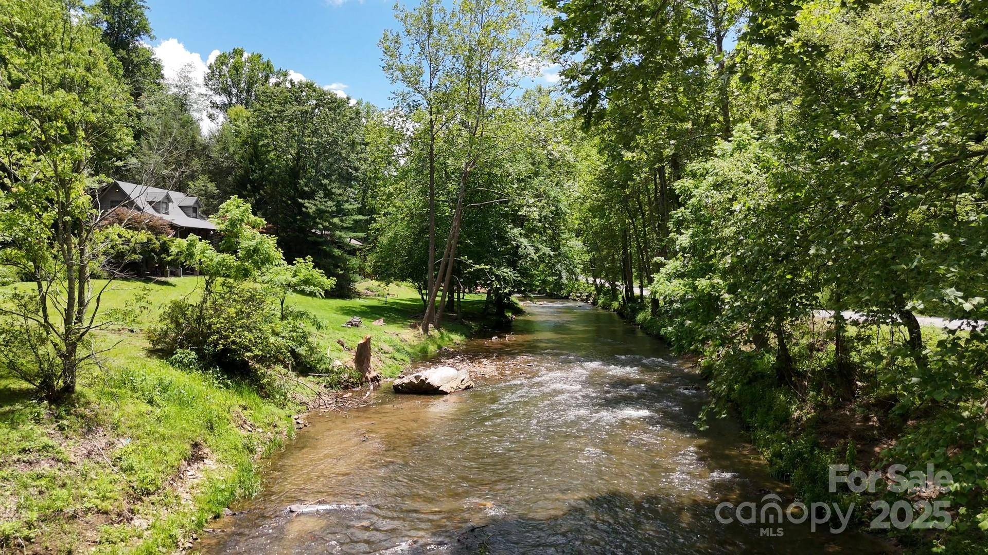 Waynesville, NC 28785,00 Serendipity LN #111