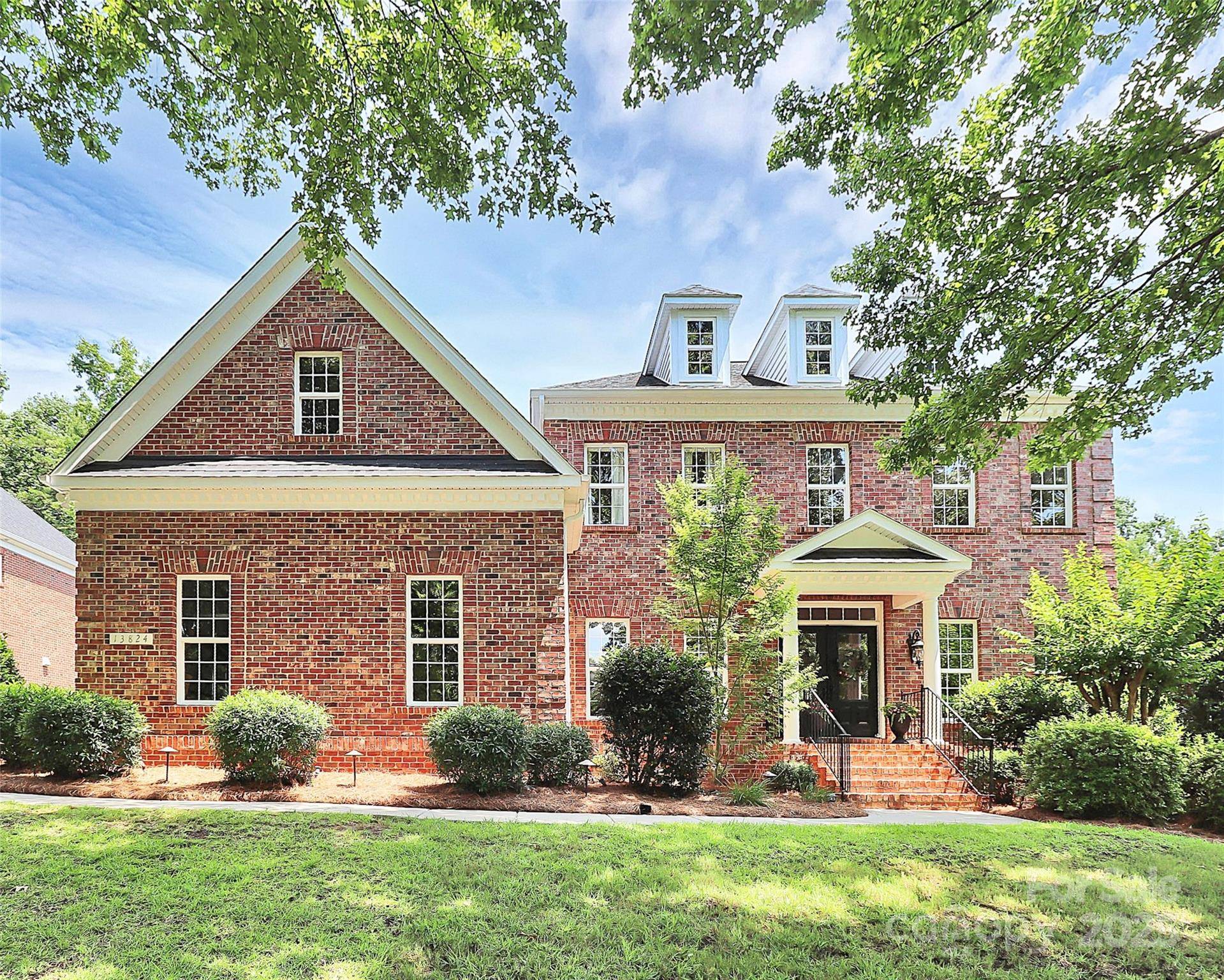 13824 Glen Abbey DR, Charlotte, NC 28278