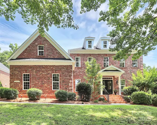 13824 Glen Abbey DR, Charlotte, NC 28278