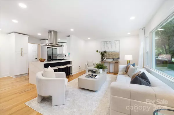 Charlotte, NC 28210,2120 Shadyview DR