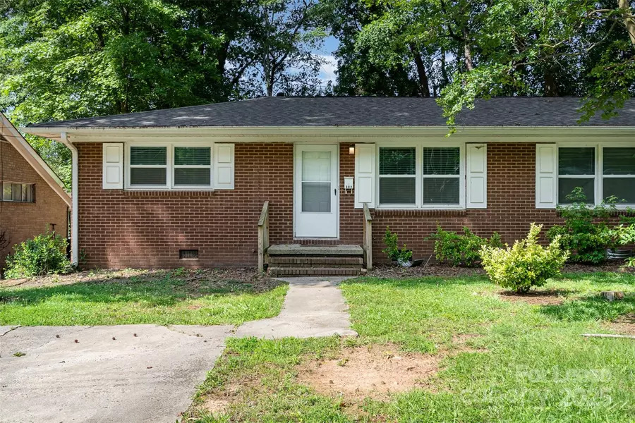 602 Camrose DR, Charlotte, NC 28215