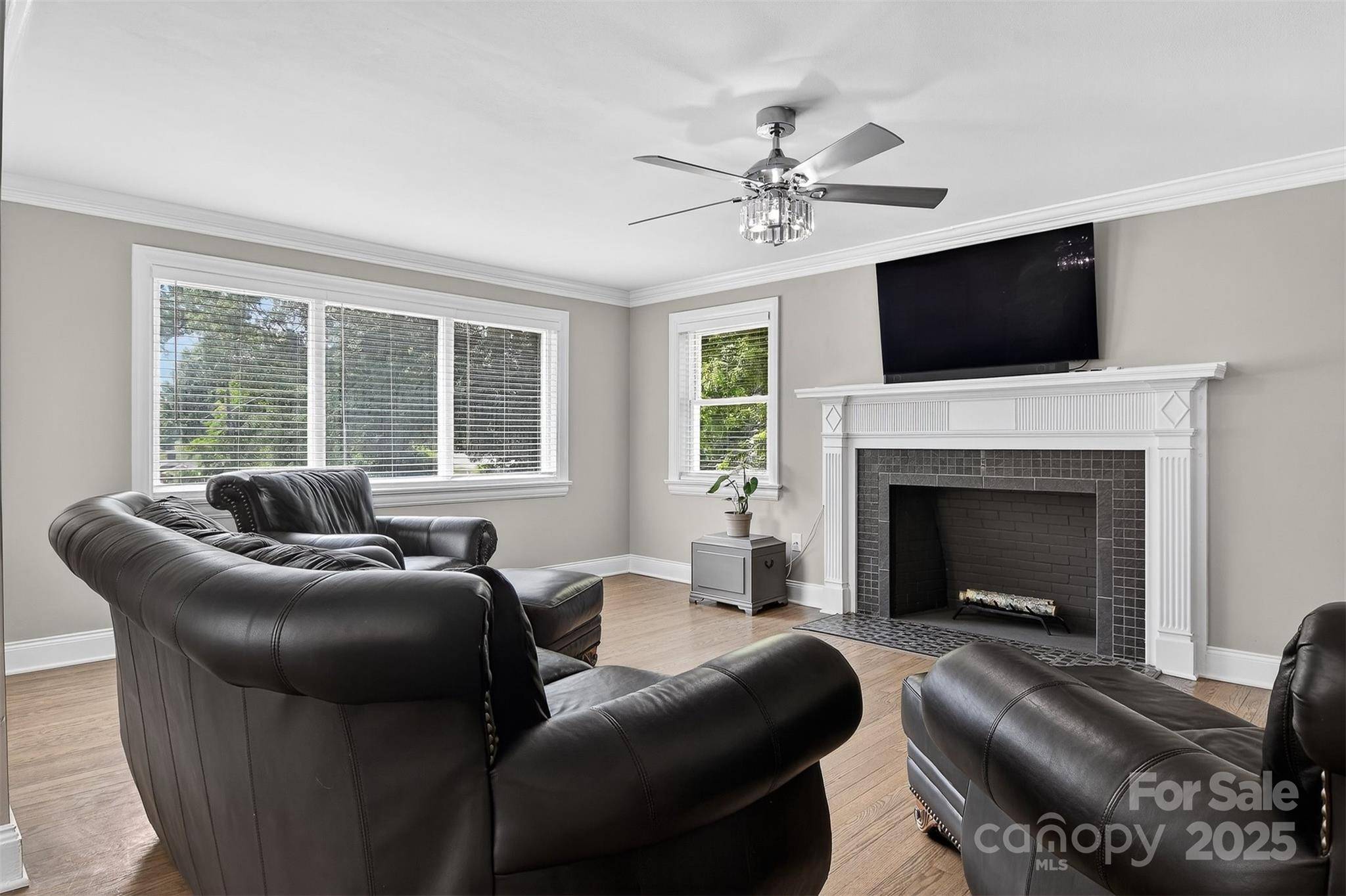 Hickory, NC 28601,3127 N Center ST
