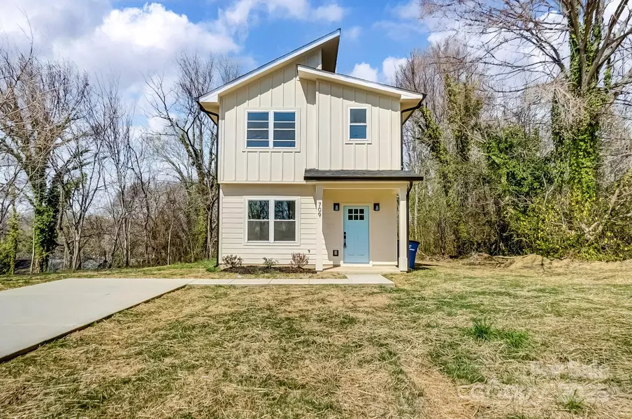 709 Catawba ST, Lincolnton, NC 28092