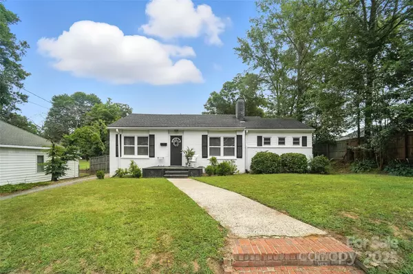 217 Highland ST, Mount Holly, NC 28120