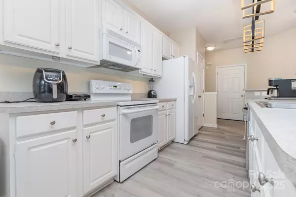 Charlotte, NC 28277,14624 Via Sorrento DR #6206