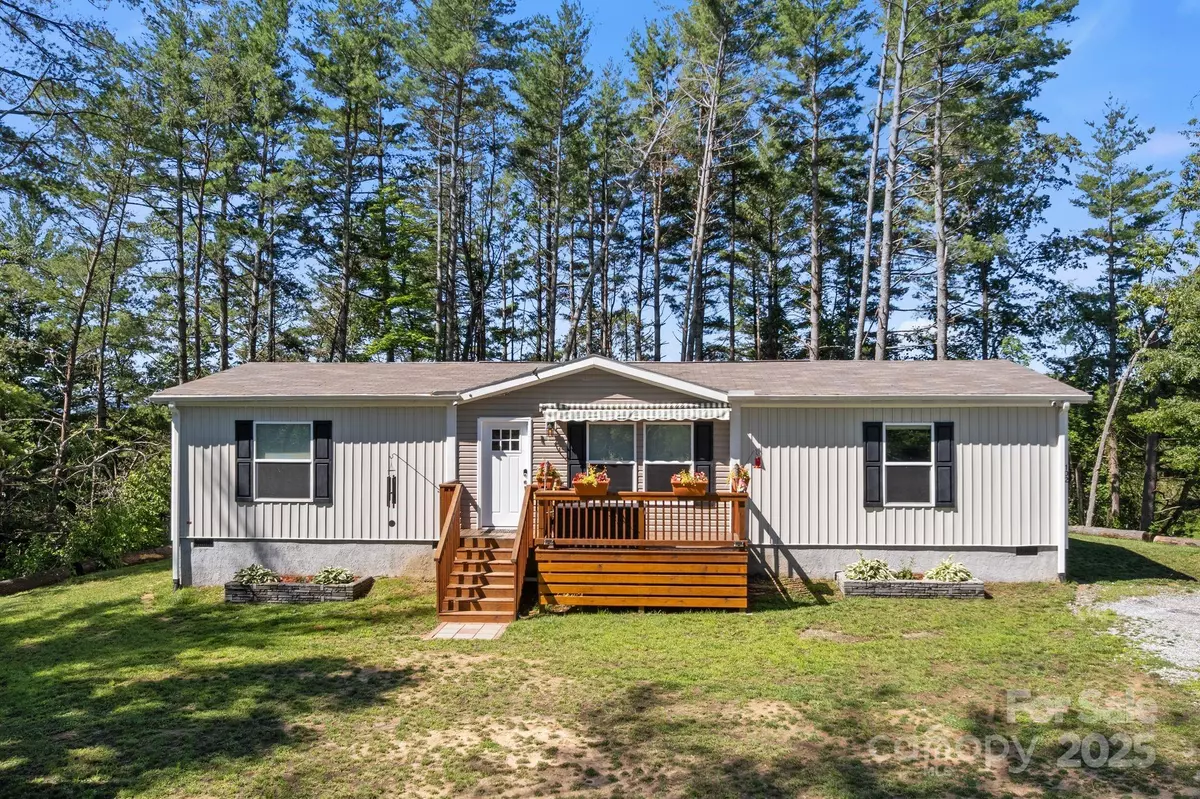 Hendersonville, NC 28792,102 Kiwassa LN