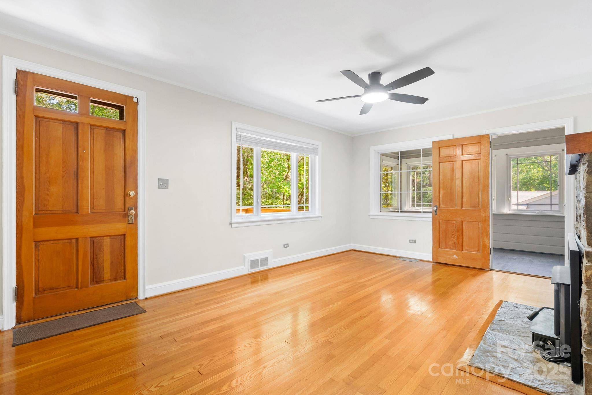 Asheville, NC 28805,115 Aurora DR