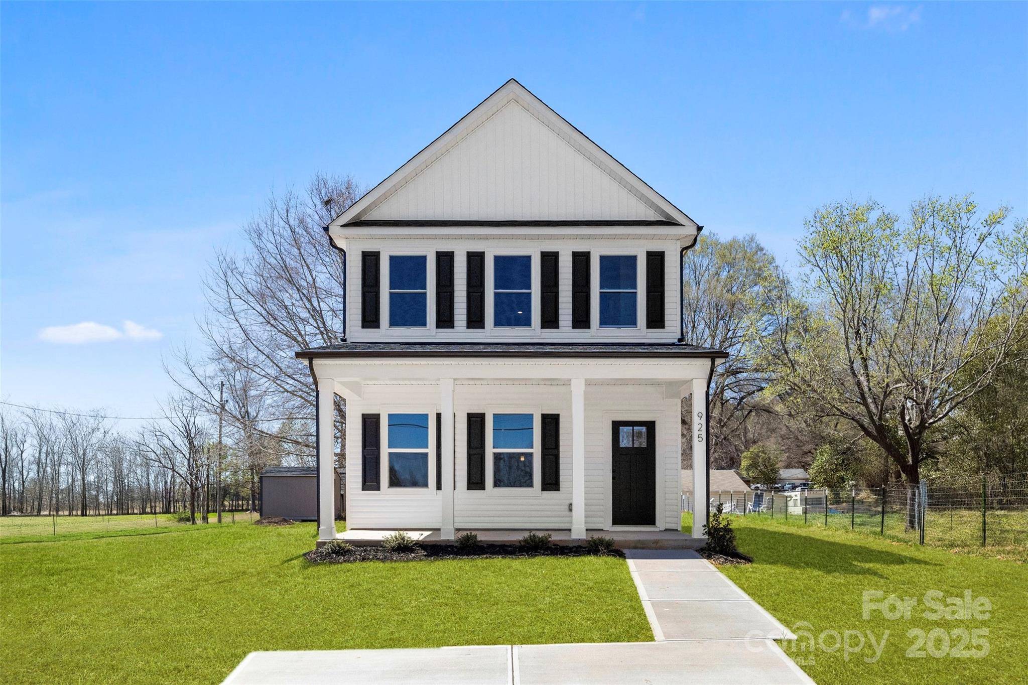 925 Marys Grove RD, Cherryville, NC 28021