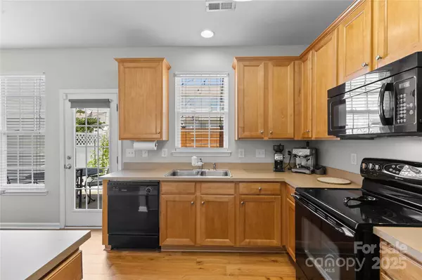 514 Bent Leaf CT, Fort Mill, SC 29708