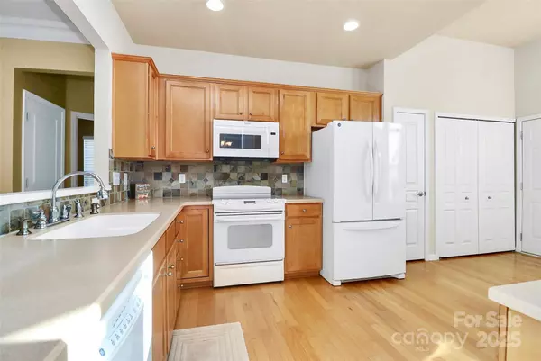 Fort Mill, SC 29707,3079 Azalea DR