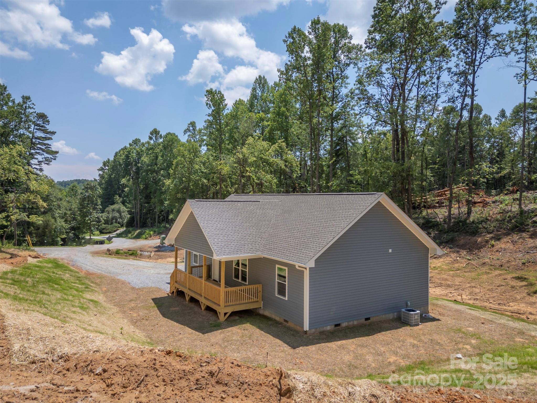 Flat Rock, NC 28731,626 Felmet RD