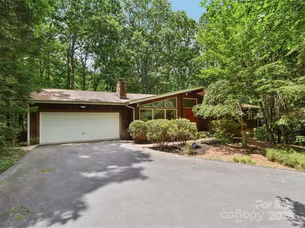 Flat Rock, NC 28731,105 Sunningdale DR