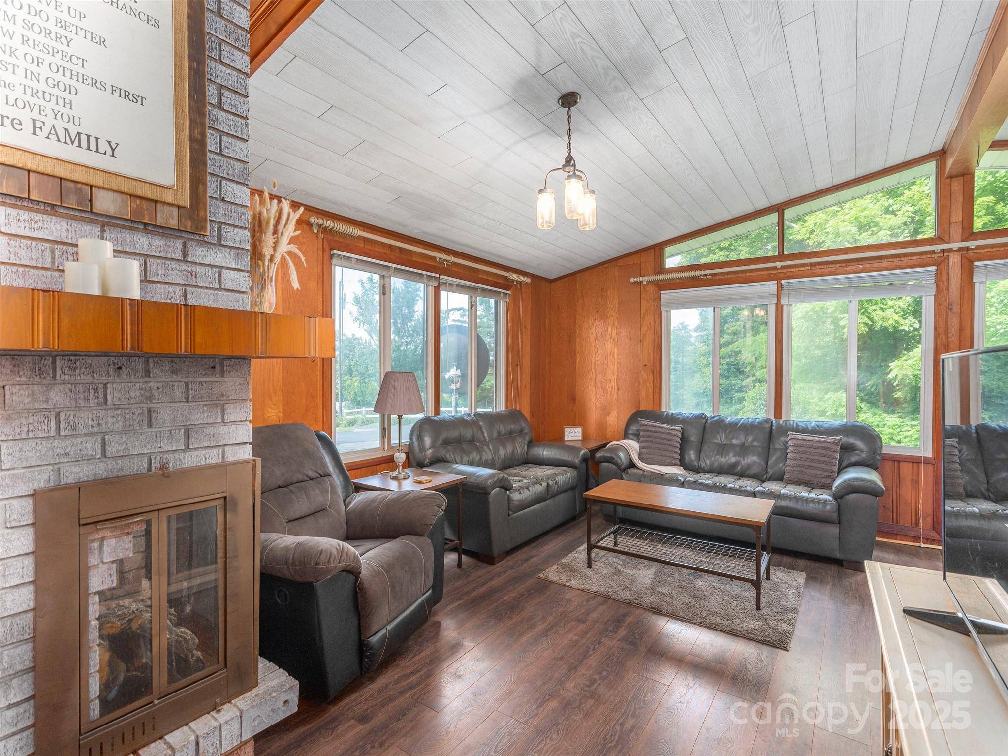 Canton, NC 28716,90 Hemlock Hill HTS