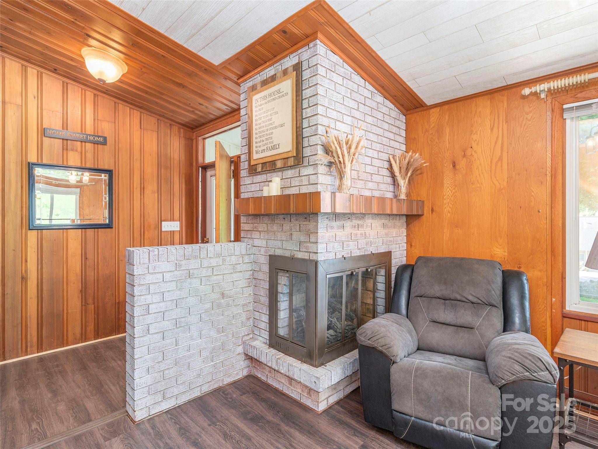 Canton, NC 28716,90 Hemlock Hill HTS