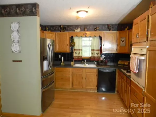 Clyde, NC 28721,1425 Sorrells Cove RD