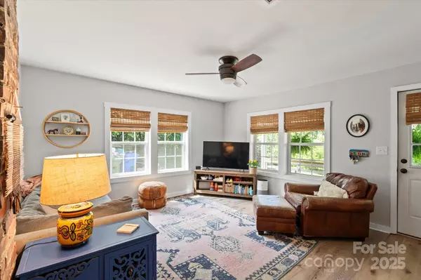 Asheville, NC 28803,85 East ST