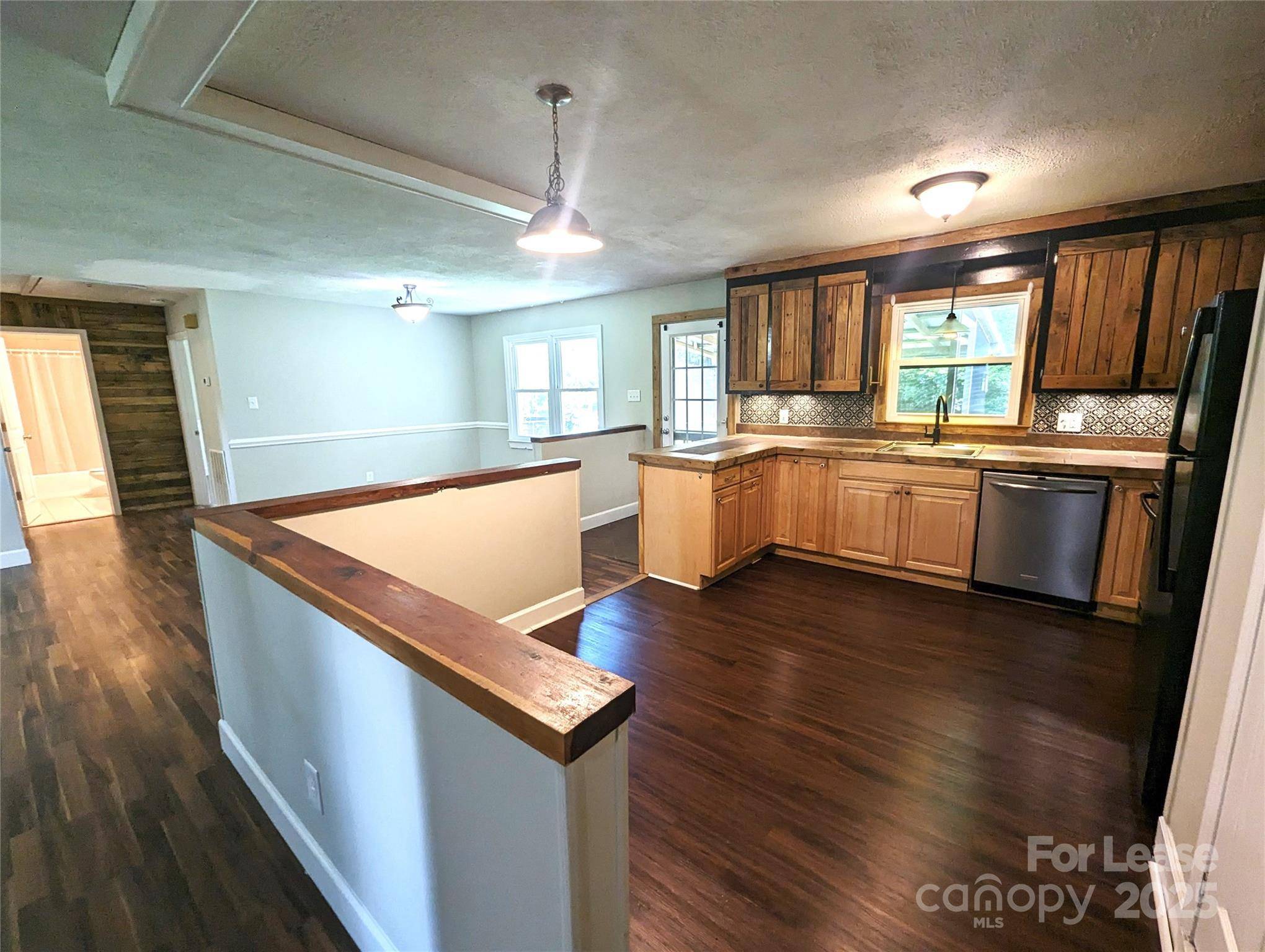 Matthews, NC 28104,632 Catawba CIR N