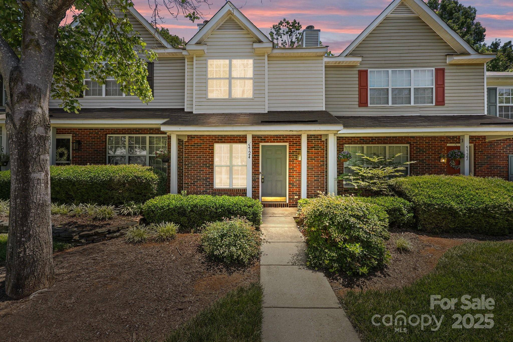 5724 Cougar LN, Charlotte, NC 28269