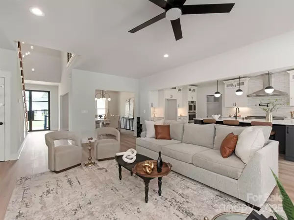 Waxhaw, NC 28173,5105 Tom Starnes RD