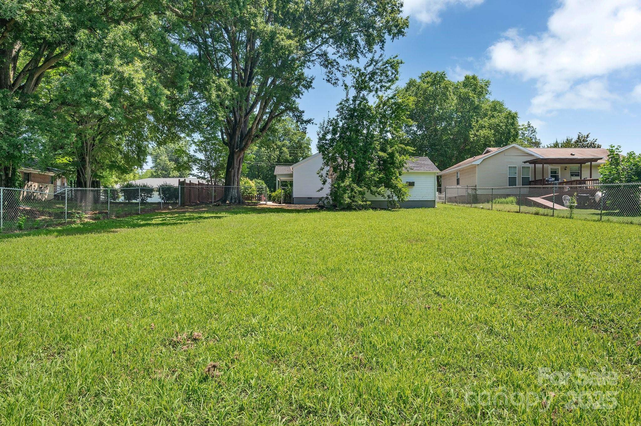 Charlotte, NC 28215,6208 Karenstone DR