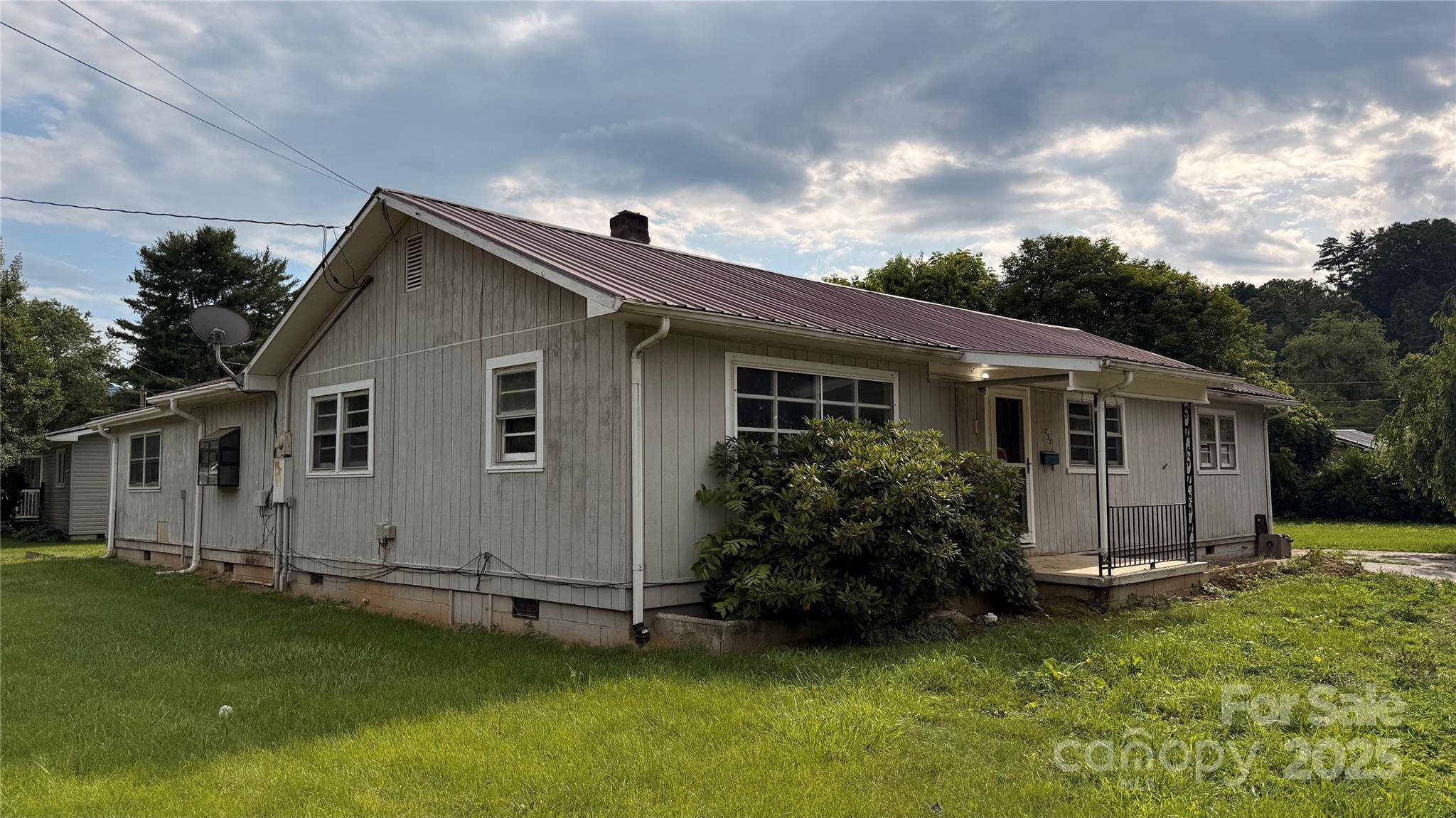 233 Rogers ST, Waynesville, NC 28786