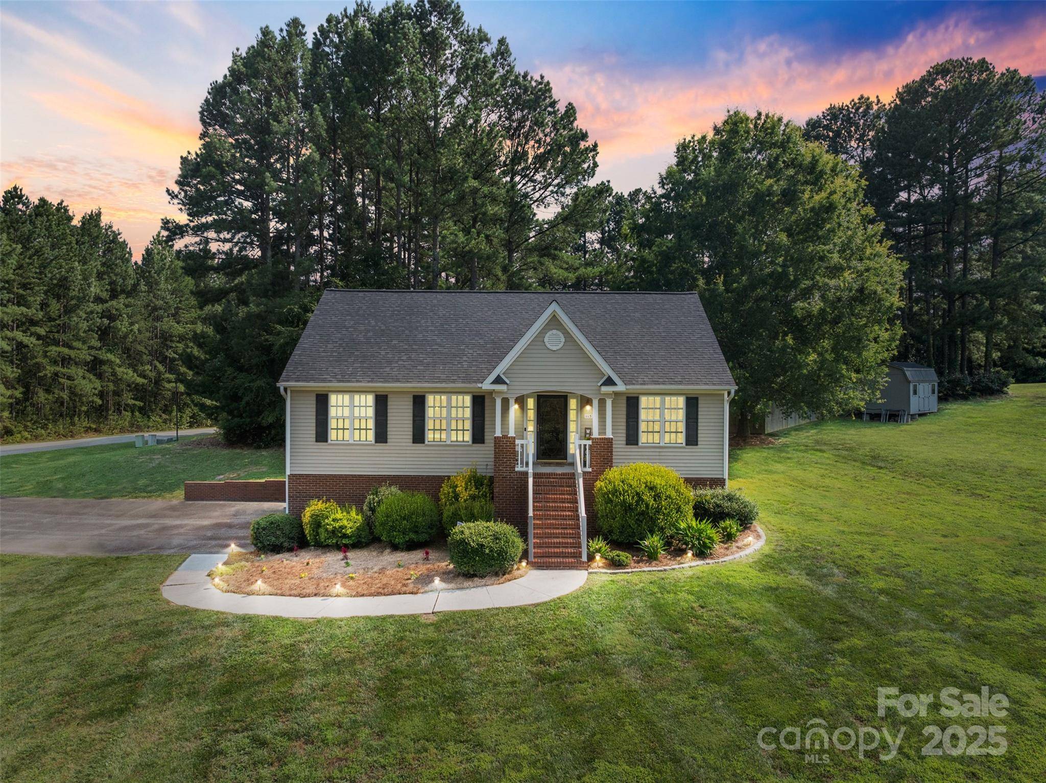 115 W Whispering Pines LN, Linwood, NC 27299