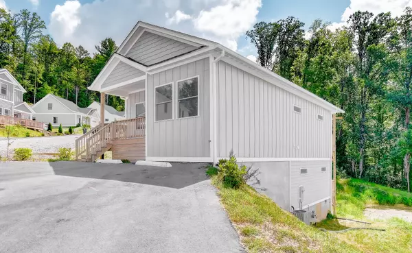 Asheville, NC 28804,127 Northbend DR