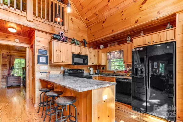 Black Mountain, NC 28711,28 Upper Ridge RD