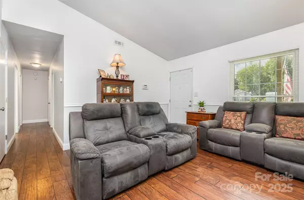 Charlotte, NC 28215,7224 Newell Acres DR