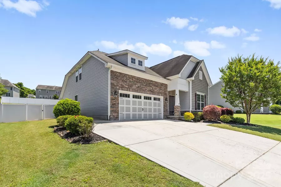 159 E Warfield DR, Mooresville, NC 28115