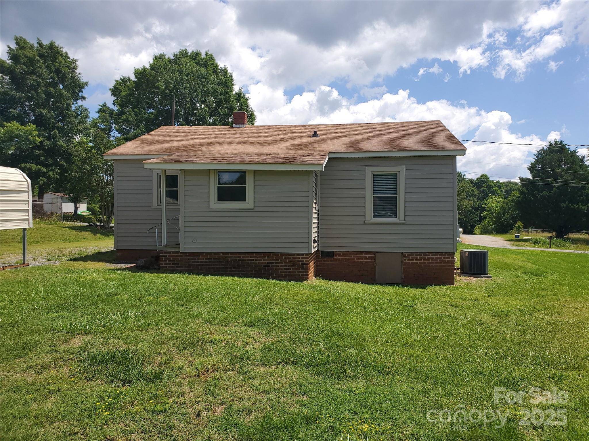Connelly Springs, NC 28612,3558 Sunset Grill ST