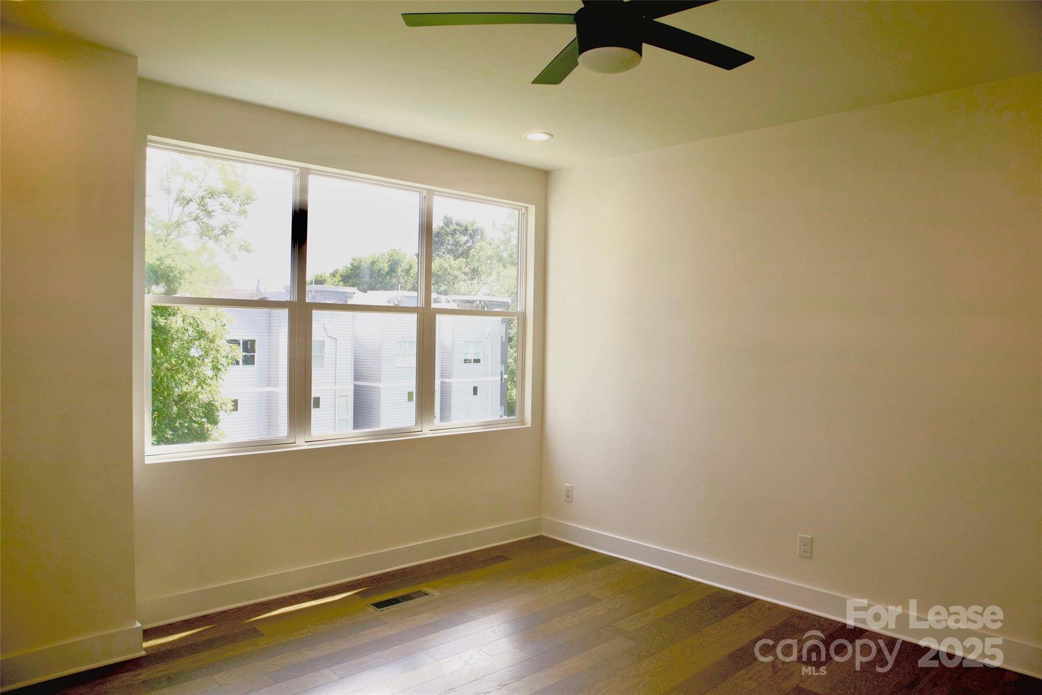 Charlotte, NC 28208,139 S Bruns AVE