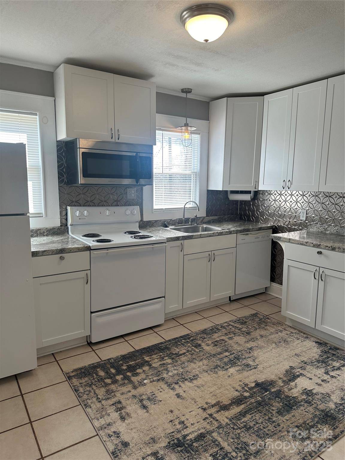 Hickory, NC 28602,706 13th ST SW