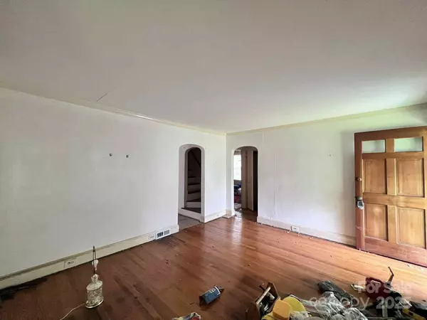 Winston Salem, NC 27103,2318 Walker AVE