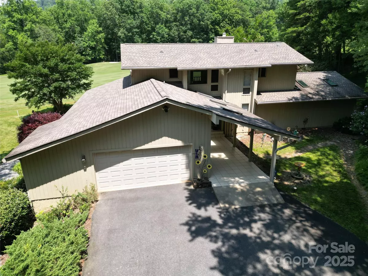 Lake Lure, NC 28746,141 Courtland CT
