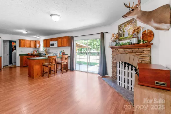 Kershaw, SC 29067,5701 Lockhart RD