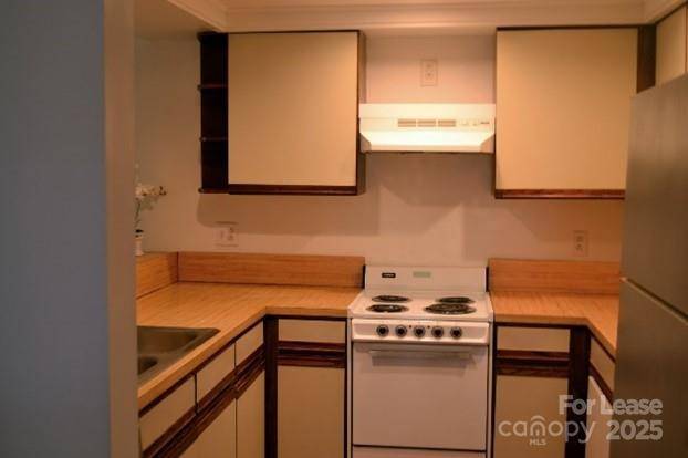 Charlotte, NC 28208,1823-C J Julian LN #C