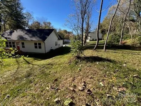 Candler, NC 28715,14 Holcombe RD