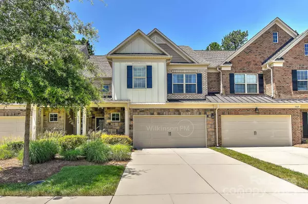 3161 Hartson Pointe DR, Fort Mill, SC 29707