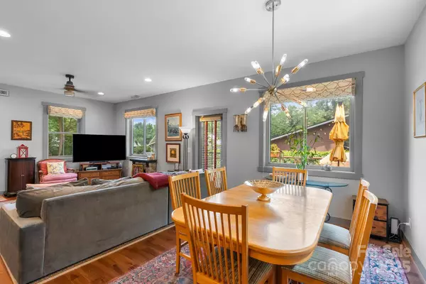 Asheville, NC 28806,37 Bryant ST