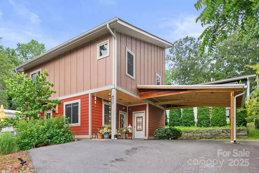 37 Bryant ST, Asheville, NC 28806