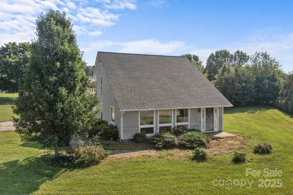 Newton, NC 28658,2268 Bay CT