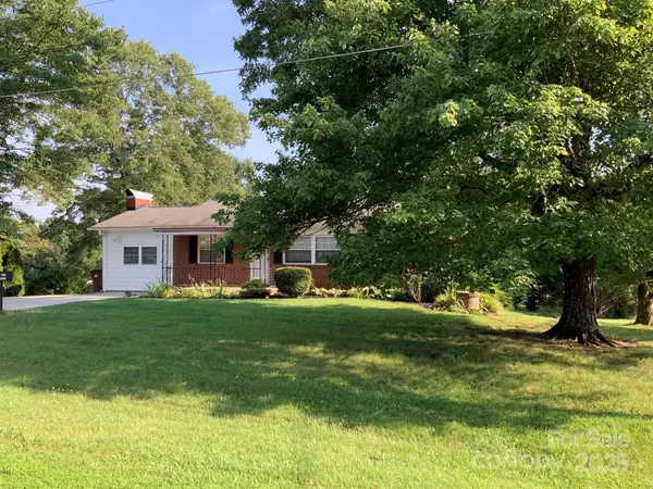 Newton, NC 28658,3009 Grier ST