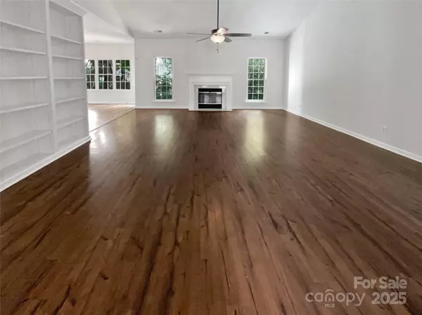 Charlotte, NC 28273,11103 Fox Cove DR