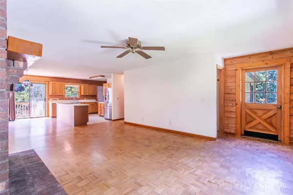 Marshall, NC 28753,60 Treadway DR