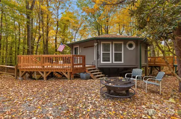 Beech Mountain, NC 28604,125 Pond Creek RD