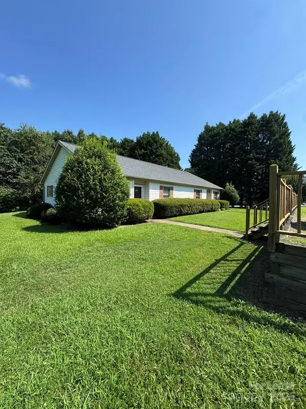 Mooresville, NC 28117,104 Peninsula Place LN