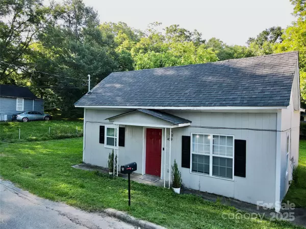 Gastonia, NC 28052,409 W Norment AVE