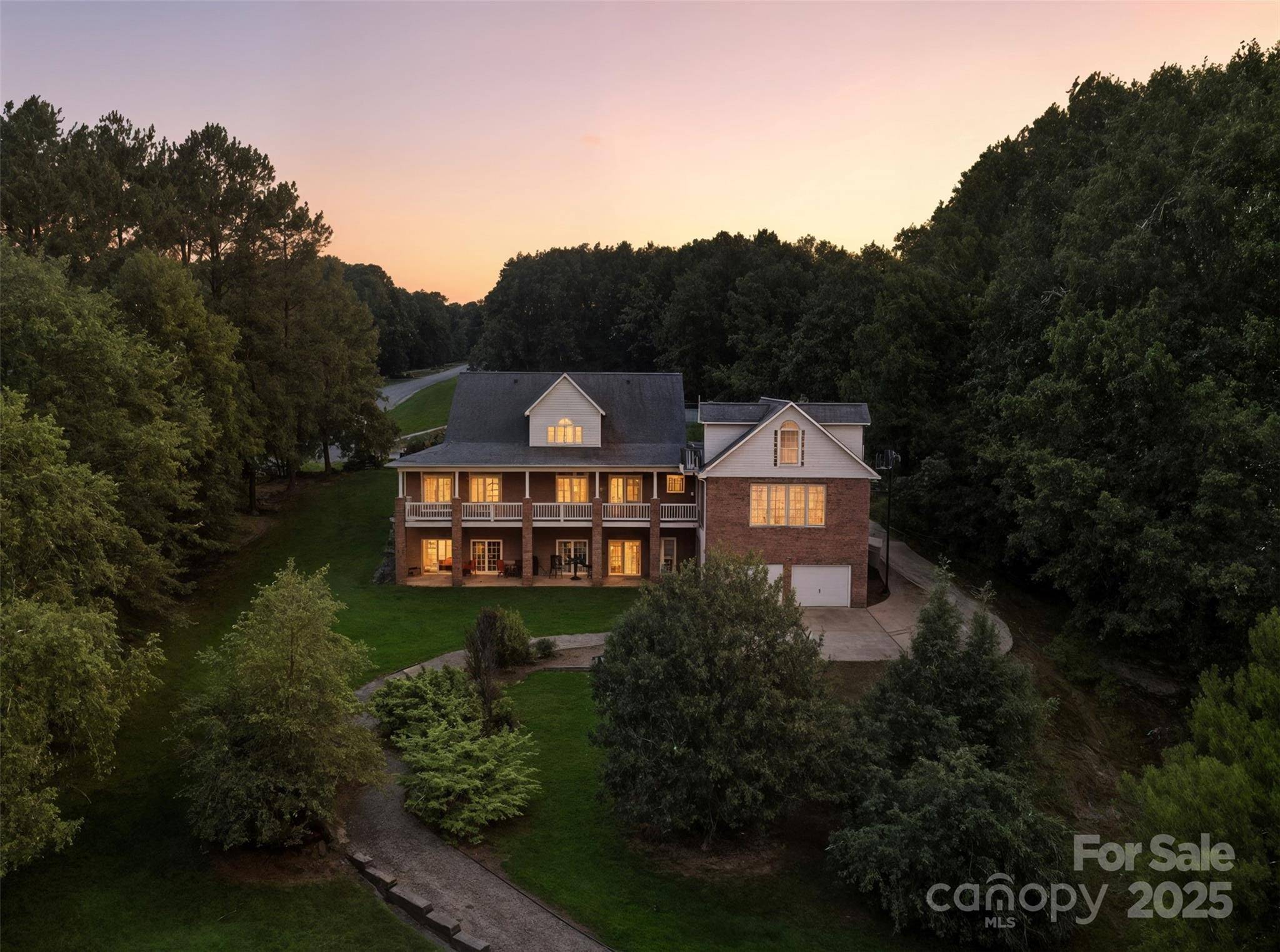 185 Greens RD, Granite Falls, NC 28630