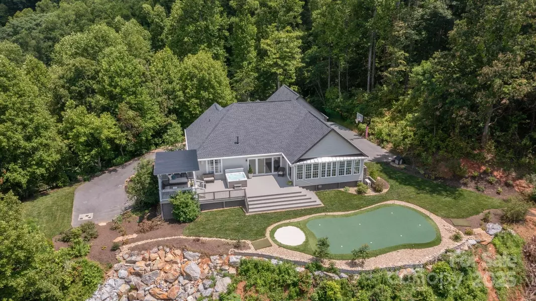 225 Calm Creek RD, Fletcher, NC 28732
